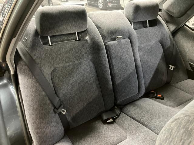 セドリック・シーマ タイプＩＩリミテッド　Ｖ６ターボエンジン　フルノーマル車　エアサスペンション　純正１５インチＡＷ　ドアミラーワイパー　運転席　助手席パワーシート　クルーズコントロール　オートライト　保証書（44枚目）