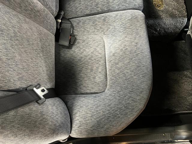 セドリック・シーマ タイプＩＩリミテッド　Ｖ６ターボエンジン　フルノーマル車　エアサスペンション　純正１５インチＡＷ　ドアミラーワイパー　運転席　助手席パワーシート　クルーズコントロール　オートライト　保証書（45枚目）