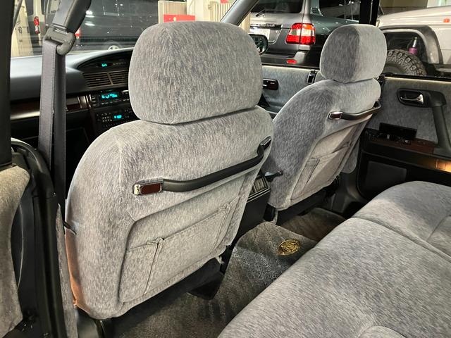 セドリック・シーマ タイプＩＩリミテッド　Ｖ６ターボエンジン　フルノーマル車　エアサスペンション　純正１５インチＡＷ　ドアミラーワイパー　運転席　助手席パワーシート　クルーズコントロール　オートライト　保証書（52枚目）