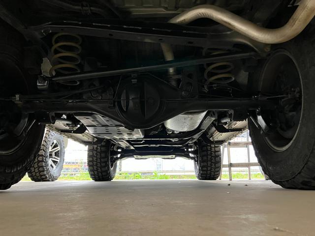 ハイラックスサーフ ＳＳＲ－Ｇ　リフトアップ　メッキバンパー　ＵＳコーナーレンズ　バリスティック１７インチＡＷ　サイドステップ　ウッドコンビステアリング　ＳＤナビＴＶバックカメラ　キーレス　電格ミラー　ＬＥＤヘッド　後期モデル（60枚目）