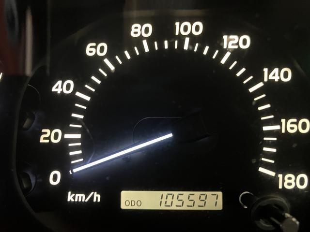 ランドクルーザー100 VXリミテッド カーキ全塗装済 丸目ヘッド換装 DEAN16インチAW TOYOオープンカントリーMTタイヤ TOYOTAグリル サイドステップ ウッドコンビステア SDナビTVバックカメラ シートカバー キーレス(30枚目)