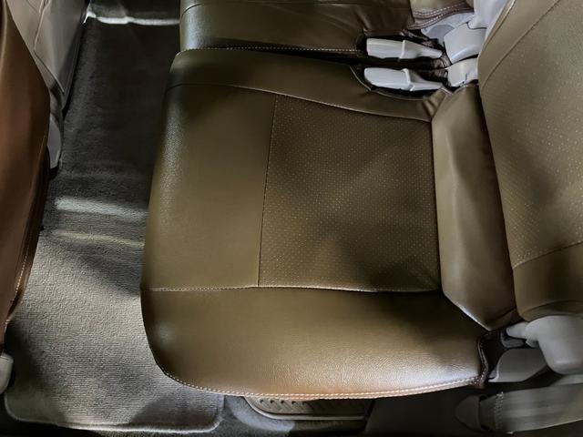 ランドクルーザー100 VXリミテッド カーキ全塗装済 丸目ヘッド換装 DEAN16インチAW TOYOオープンカントリーMTタイヤ TOYOTAグリル サイドステップ ウッドコンビステア SDナビTVバックカメラ シートカバー キーレス(54枚目)