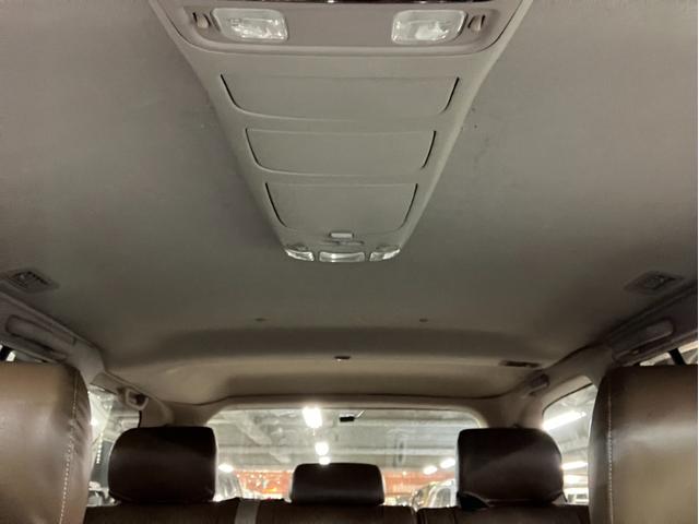 ランドクルーザー100 VXリミテッド カーキ全塗装済 丸目ヘッド換装 DEAN16インチAW TOYOオープンカントリーMTタイヤ TOYOTAグリル サイドステップ ウッドコンビステア SDナビTVバックカメラ シートカバー キーレス(58枚目)