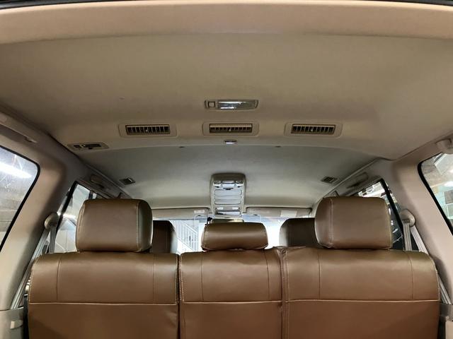 ランドクルーザー100 VXリミテッド カーキ全塗装済 丸目ヘッド換装 DEAN16インチAW TOYOオープンカントリーMTタイヤ TOYOTAグリル サイドステップ ウッドコンビステア SDナビTVバックカメラ シートカバー キーレス(59枚目)