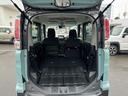 後席を倒すと大きな荷物も積んでいただけます。