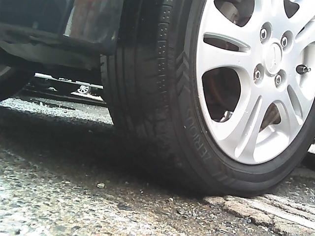 ドライブレコーダー　ＥＴＣ　キーフリーシステム　ＨＩＤヘッドライト　ＦＯＧ　ウインカーミラー　ドアバイザー　リアスポイラー　社外１４インチアルミホイール　ｗエアバック　オートエアコン　ＡＢＳ