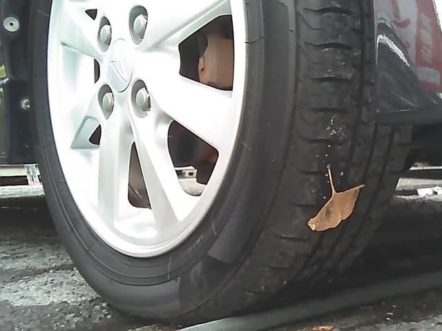 タント カスタムX 社外ナビゲーション フルセグTV ETC スマートキー 純正14インチアルミホイール HIDヘッドライト ウインカーミラー 電動格納ミラー 片側スライドドア ドアバイザー リアスポイラー ABS(23枚目)