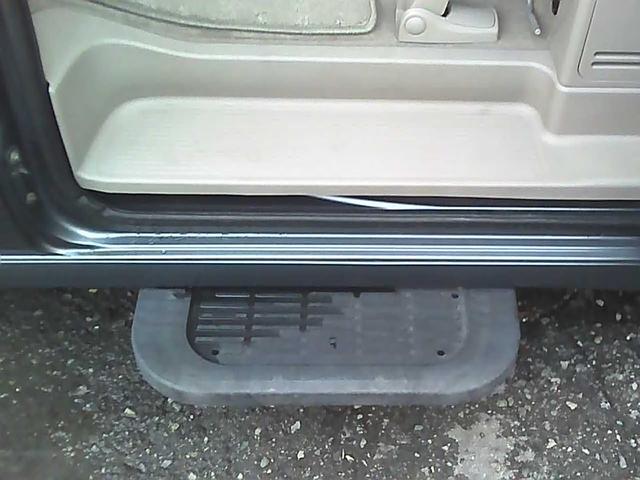 社外ナビゲーション　フルセグＴＶ　ＥＴＣ　両側パワースライドドア　ユーザー買取車　純正１４インチアルミホイール　ドアバイザー　プライバシーガラス　ｗエアバック　オートステップ　ＡＢＳ　電動格納ミラー