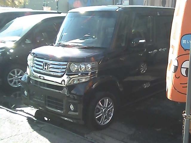 Ｎ－ＢＯＸカスタム Ｇ・Ｌパッケージ　社外ナビゲーション　ワンセグＴＶ　ＥＴＣ　スマートキー　純正１４インチアルミホイール　エアロパーツ　両側スライドドア　片側パワースライドドア　リアスポイラー　ドアバイザー　ウインカーミラー　ＡＢＳ（6枚目）