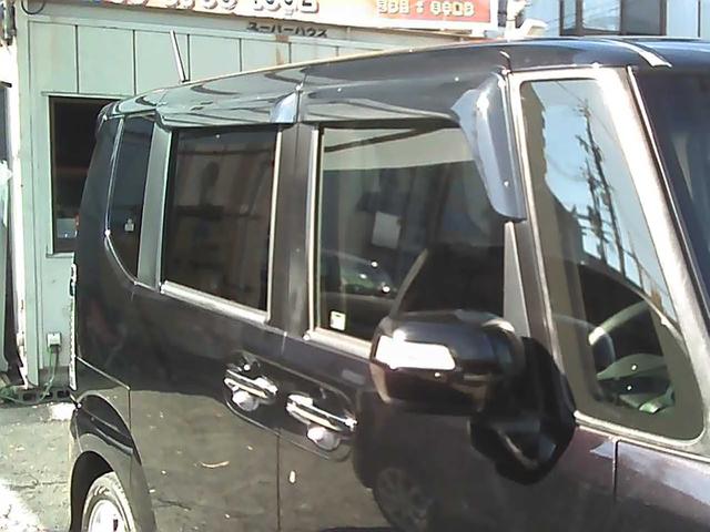 Ｎ－ＢＯＸカスタム Ｇ・Ｌパッケージ　社外ナビゲーション　ワンセグＴＶ　ＥＴＣ　スマートキー　純正１４インチアルミホイール　エアロパーツ　両側スライドドア　片側パワースライドドア　リアスポイラー　ドアバイザー　ウインカーミラー　ＡＢＳ（23枚目）