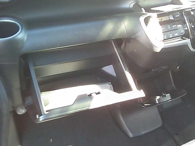 Ｎ－ＢＯＸカスタム Ｇ・Ｌパッケージ　社外ナビゲーション　ワンセグＴＶ　ＥＴＣ　スマートキー　純正１４インチアルミホイール　エアロパーツ　両側スライドドア　片側パワースライドドア　リアスポイラー　ドアバイザー　ウインカーミラー　ＡＢＳ（38枚目）