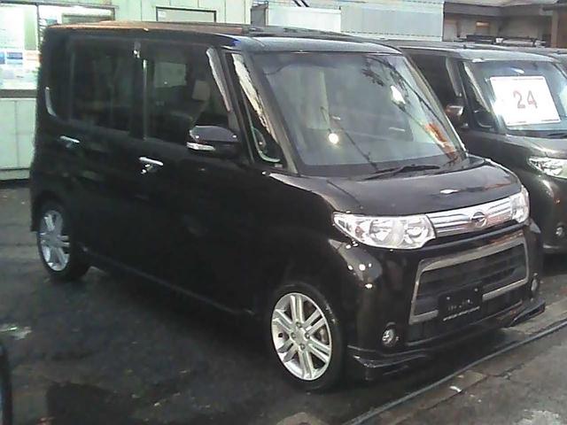 タント カスタムＲＳ　社外ナビゲーション　フルセグＴＶ　ＥＴＣ　ターボ搭載　片側パワースライドドア　ＨＩＤヘッドライト　エアロパーツ　純正１５インチアルミホイール　ｗエアバック　ウインカーミラー　ＭＯＭＯハンドル（5枚目）