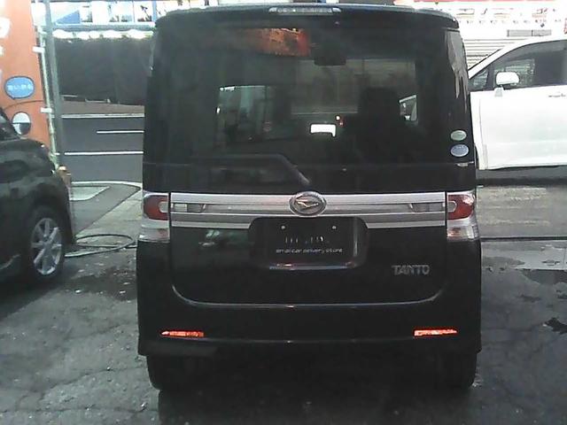 タント カスタムＲＳ　社外ナビゲーション　フルセグＴＶ　ＥＴＣ　ターボ搭載　片側パワースライドドア　ＨＩＤヘッドライト　エアロパーツ　純正１５インチアルミホイール　ｗエアバック　ウインカーミラー　ＭＯＭＯハンドル（7枚目）