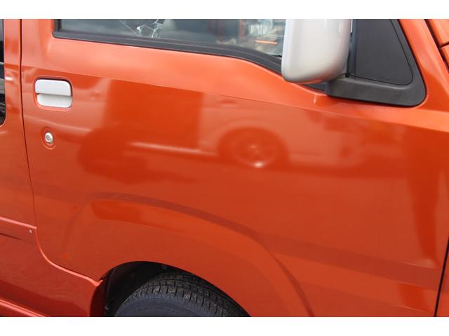 ハイゼットトラック ジャンボ　カスタムエアロキット　１５インチホイール　リクライニングシート　４ＷＤ　キーレスエントリー　エアコン　保証付き　パワステ　パワーウインド　Ｗエアバック　ミッション５Ｆ　荷台灯（28枚目）