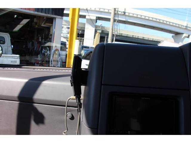 シビリアンバス 　キャンピングカー／８ナンバー／５人乗り／テーブル／シャワールーム／ベット／シンク／電子レンジ／テレビ／冷蔵庫／クーラーボックス／棚／ソファー／サイドオーニング／外部電源／ＥＴＣ／Ｂｌｕｅｔｏｏｔｈ／（53枚目）