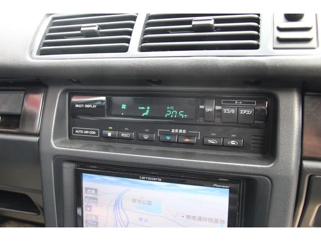 グロリア グランツーリスモＳＶ　ターボ　社外ナビ／バックカメラ／社外１８インチＡＷ／ローダウン／社外マフラー／フロントップスポイラー／リアスポイラー／オートマ／オートライト／パワーシート／電動格納ミラー／パワーウィンドウ／フォグランプ（21枚目）