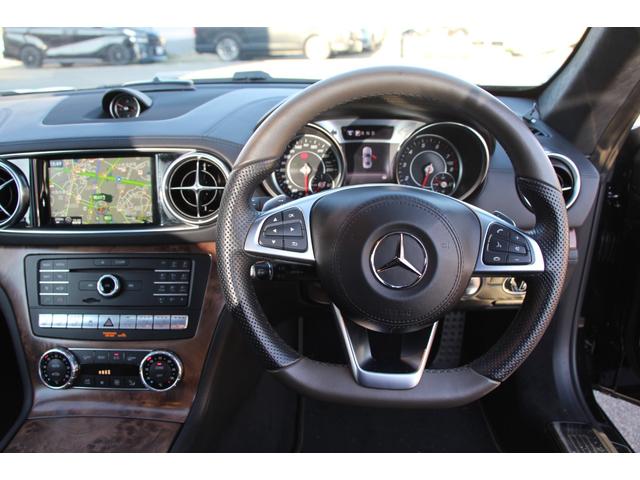 SL SL400グランドエディション 63AMG仕様スカイバリオルーフ/ハーマンカードンサウンド/ミシュランン/ETC/ドラレコ/茶黒シート/温冷シート/アイドリングストップ/クルコン/スペアキー/LEDライトバックカメラ/シートメモリー(17枚目)