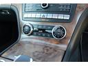 SL400グランドエディション 63AMG仕様スカイバリオルーフ/ハーマンカードンサウンド/ミシュランン/ETC/ドラレコ/茶黒シート/温冷シート/アイドリングストップ/クルコン/スペアキー/LEDライトバックカメラ/シートメモリー(21枚目)