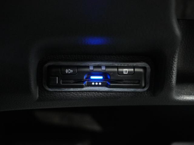 ヴェゼル e:HEVZ /衝突被害軽減システム/障害物センサー/純正ナビゲーション/バックカメラ/フルセグTV/Bluetooth接続音楽再生/USB接続音楽再生/LEDヘッドライト/ETC/シートヒーター/電動リアゲート(4枚目)