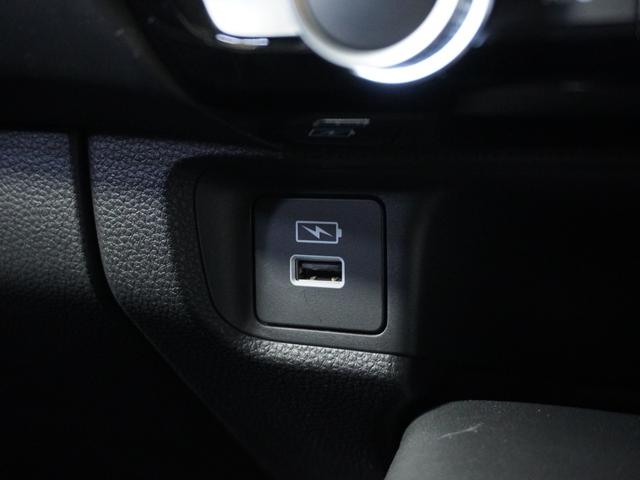 ヴェゼル e:HEVZ /衝突被害軽減システム/障害物センサー/純正ナビゲーション/バックカメラ/フルセグTV/Bluetooth接続音楽再生/USB接続音楽再生/LEDヘッドライト/ETC/シートヒーター/電動リアゲート(63枚目)