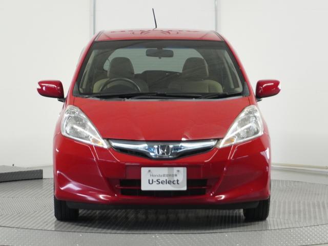 フィットハイブリッド スマートセレクション　純正ナビゲーション／バックカメラ／ワンセグＴＶ／ミュージックプレーヤー接続／ＤＶＤ再生／ＥＴＣ車載器／クルーズコントロール／スマートキー／オートエアコン／盗難防止システム／横滑り制御装置／電動格ミラー（19枚目）