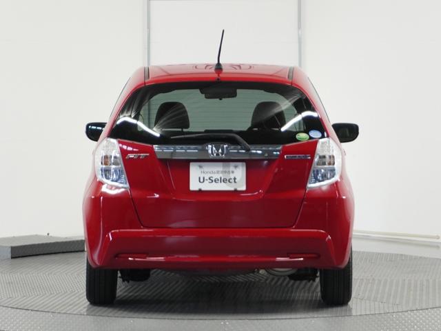 フィットハイブリッド スマートセレクション　純正ナビゲーション／バックカメラ／ワンセグＴＶ／ミュージックプレーヤー接続／ＤＶＤ再生／ＥＴＣ車載器／クルーズコントロール／スマートキー／オートエアコン／盗難防止システム／横滑り制御装置／電動格ミラー（24枚目）