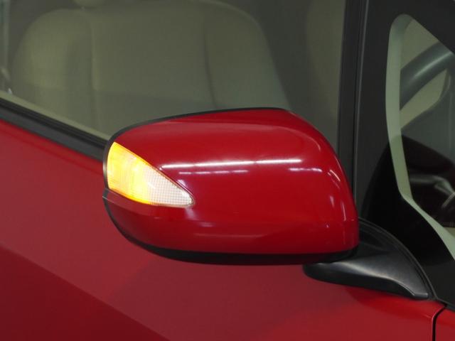 フィットハイブリッド スマートセレクション　純正ナビゲーション／バックカメラ／ワンセグＴＶ／ミュージックプレーヤー接続／ＤＶＤ再生／ＥＴＣ車載器／クルーズコントロール／スマートキー／オートエアコン／盗難防止システム／横滑り制御装置／電動格ミラー（25枚目）