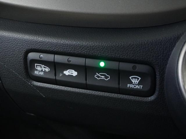 フィットハイブリッド スマートセレクション　純正ナビゲーション／バックカメラ／ワンセグＴＶ／ミュージックプレーヤー接続／ＤＶＤ再生／ＥＴＣ車載器／クルーズコントロール／スマートキー／オートエアコン／盗難防止システム／横滑り制御装置／電動格ミラー（56枚目）