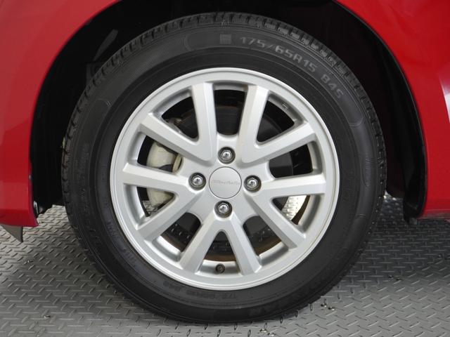 フィットハイブリッド スマートセレクション　純正ナビゲーション／バックカメラ／ワンセグＴＶ／ミュージックプレーヤー接続／ＤＶＤ再生／ＥＴＣ車載器／クルーズコントロール／スマートキー／オートエアコン／盗難防止システム／横滑り制御装置／電動格ミラー（64枚目）