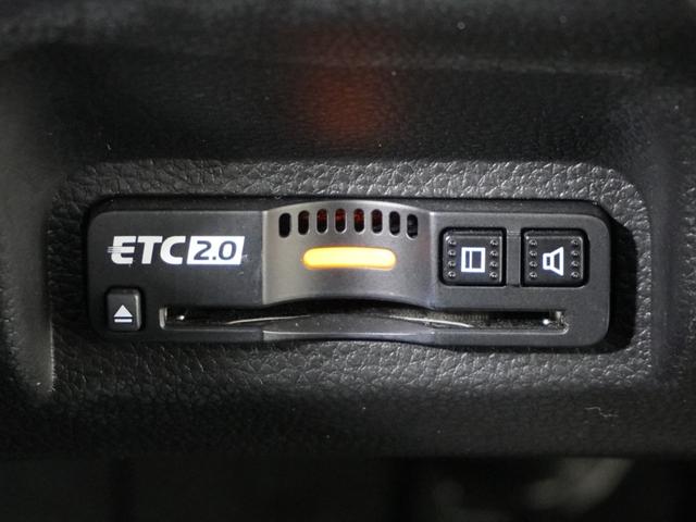 ヴェゼル ｅ：ＨＥＶＺ　１オ－ナ－ナビＤレコＲカメＥＴＣ２．０クルコン　渋滞追従クルーズ　Ｂｌｕｅｔｏｏｔｈ　ハンドルヒーター　障害物センサー　シートヒーター　ダウンヒルアシスト　デイライト　ブラインドスポット　禁煙車（5枚目）