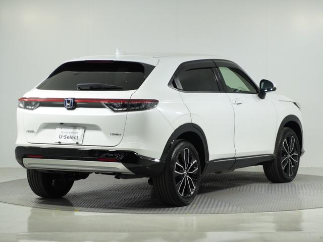 ヴェゼル ｅ：ＨＥＶＺ　１オ－ナ－ナビＤレコＲカメＥＴＣ２．０クルコン　渋滞追従クルーズ　Ｂｌｕｅｔｏｏｔｈ　ハンドルヒーター　障害物センサー　シートヒーター　ダウンヒルアシスト　デイライト　ブラインドスポット　禁煙車（17枚目）