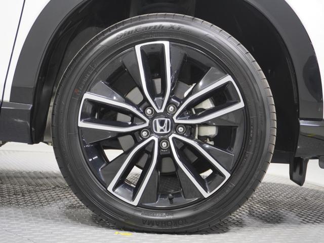 ヴェゼル ｅ：ＨＥＶＺ　１オ－ナ－ナビＤレコＲカメＥＴＣ２．０クルコン　渋滞追従クルーズ　Ｂｌｕｅｔｏｏｔｈ　ハンドルヒーター　障害物センサー　シートヒーター　ダウンヒルアシスト　デイライト　ブラインドスポット　禁煙車（18枚目）