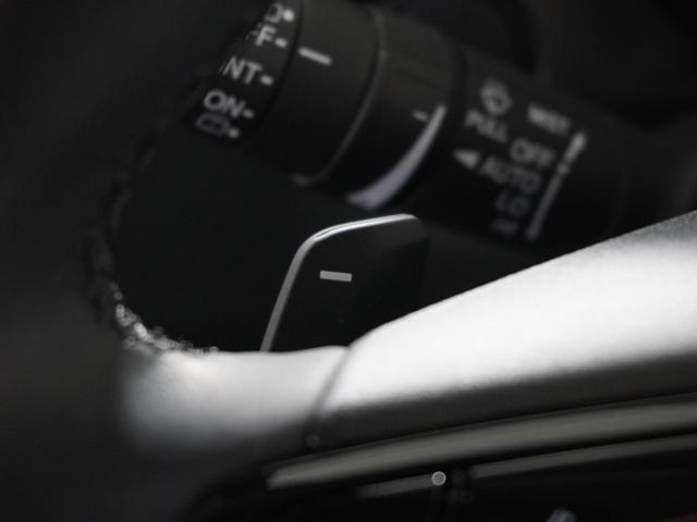 ヴェゼル ｅ：ＨＥＶＺ　１オ－ナ－ナビＤレコＲカメＥＴＣ２．０クルコン　渋滞追従クルーズ　Ｂｌｕｅｔｏｏｔｈ　ハンドルヒーター　障害物センサー　シートヒーター　ダウンヒルアシスト　デイライト　ブラインドスポット　禁煙車（22枚目）