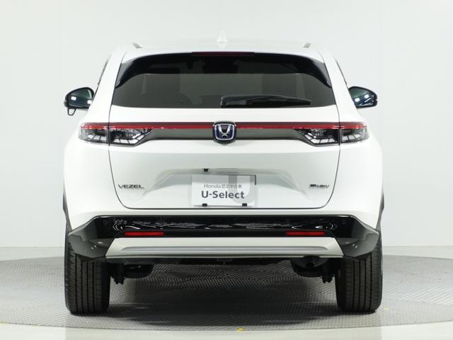 ヴェゼル ｅ：ＨＥＶＺ　１オ－ナ－ナビＤレコＲカメＥＴＣ２．０クルコン　渋滞追従クルーズ　Ｂｌｕｅｔｏｏｔｈ　ハンドルヒーター　障害物センサー　シートヒーター　ダウンヒルアシスト　デイライト　ブラインドスポット　禁煙車（34枚目）