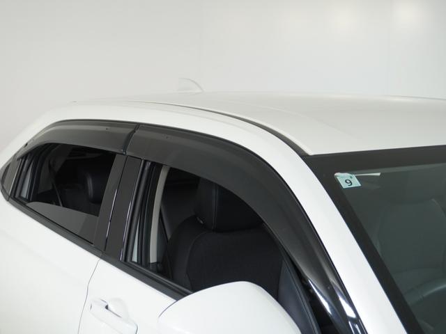 ヴェゼル ｅ：ＨＥＶＺ　１オ－ナ－ナビＤレコＲカメＥＴＣ２．０クルコン　渋滞追従クルーズ　Ｂｌｕｅｔｏｏｔｈ　ハンドルヒーター　障害物センサー　シートヒーター　ダウンヒルアシスト　デイライト　ブラインドスポット　禁煙車（39枚目）