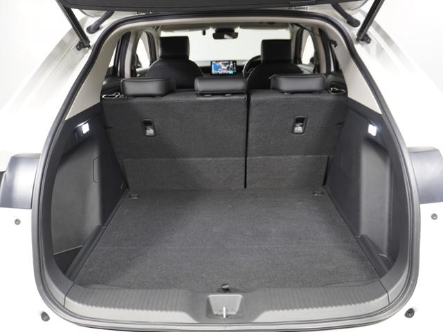 ヴェゼル ｅ：ＨＥＶＺ　１オ－ナ－ナビＤレコＲカメＥＴＣ２．０クルコン　渋滞追従クルーズ　Ｂｌｕｅｔｏｏｔｈ　ハンドルヒーター　障害物センサー　シートヒーター　ダウンヒルアシスト　デイライト　ブラインドスポット　禁煙車（44枚目）