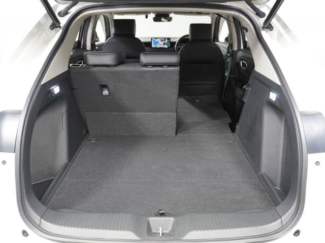 ヴェゼル ｅ：ＨＥＶＺ　１オ－ナ－ナビＤレコＲカメＥＴＣ２．０クルコン　渋滞追従クルーズ　Ｂｌｕｅｔｏｏｔｈ　ハンドルヒーター　障害物センサー　シートヒーター　ダウンヒルアシスト　デイライト　ブラインドスポット　禁煙車（45枚目）