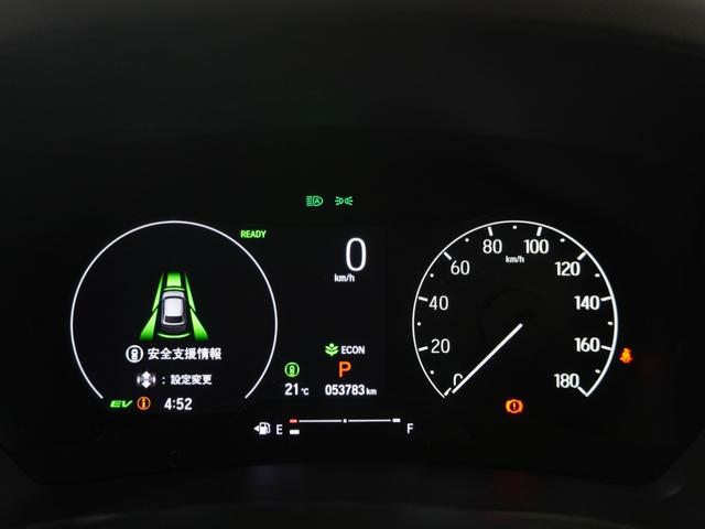 ヴェゼル ｅ：ＨＥＶＺ　１オ－ナ－ナビＤレコＲカメＥＴＣ２．０クルコン　渋滞追従クルーズ　Ｂｌｕｅｔｏｏｔｈ　ハンドルヒーター　障害物センサー　シートヒーター　ダウンヒルアシスト　デイライト　ブラインドスポット　禁煙車（56枚目）