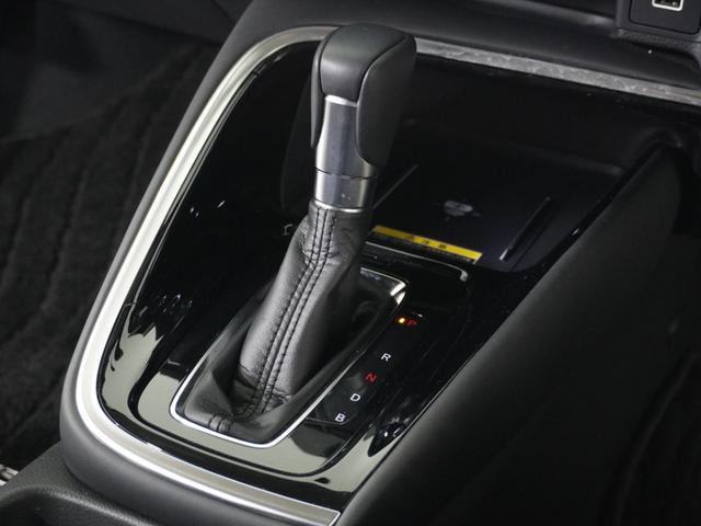 ヴェゼル ｅ：ＨＥＶＺ　１オ－ナ－ナビＤレコＲカメＥＴＣ２．０クルコン　渋滞追従クルーズ　Ｂｌｕｅｔｏｏｔｈ　ハンドルヒーター　障害物センサー　シートヒーター　ダウンヒルアシスト　デイライト　ブラインドスポット　禁煙車（58枚目）