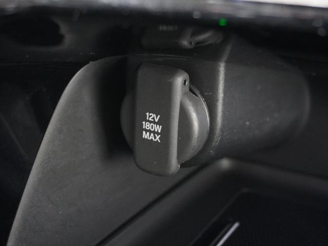 ヴェゼル ｅ：ＨＥＶＺ　１オ－ナ－ナビＤレコＲカメＥＴＣ２．０クルコン　渋滞追従クルーズ　Ｂｌｕｅｔｏｏｔｈ　ハンドルヒーター　障害物センサー　シートヒーター　ダウンヒルアシスト　デイライト　ブラインドスポット　禁煙車（59枚目）