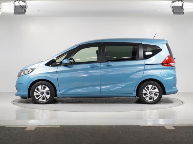 フリード+ハイブリッド ハイブリッドG・ホンダセンシング 1オ-ナ-ナビRカメETC両電扉BTクルコン アダプティブクルーズコントロール Bluetooth LEDヘッドライト レーンアシスト サイド/サイドカーテンエアバッグ 禁煙車 スペアキー有 DVD(14枚目)