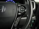 【アダプティブクルーズコントロール】予め設定した車速内でクルマが自動的に加減速。前走車との適切な車間距離を維持しながら追従走行します。【LKAS】車線維持支援システムでステアリング操作を支援。