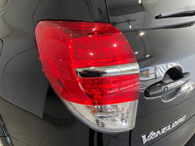 240S Sパッケージ・アルカンターラ リミテッド 4WD フルセグナビ Bluetooth DVD再生 バックカメラ パドルシフト 7人乗り クルーズコントロール ETC LED オートライト ハーフレザーシート サイドエアバッグ カーテンシールドエアバッグ(31枚目)