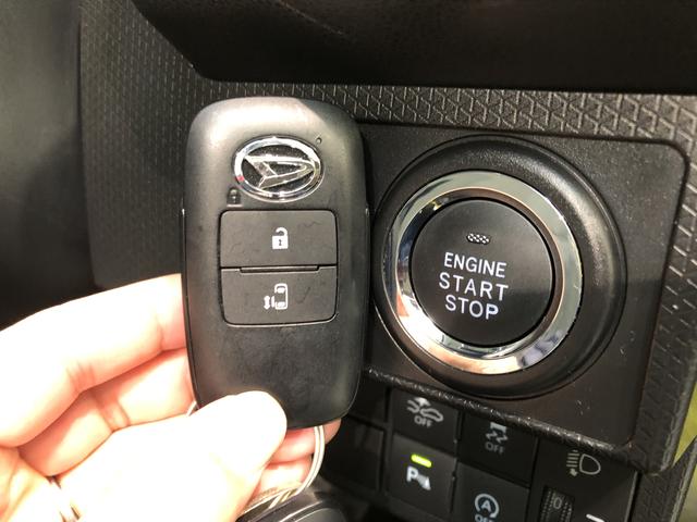 ウェルカムターンシートX パワークレーン付 左側電動スライド 追突被害軽減ブレーキ スマアシ コーナーセンサー ターンシート パワークレーン パノラマモニター(ナビ装着時用) 左側電動スライドドア 前席シートヒーター LED CDステレオ キーフリーシステム(51枚目)
