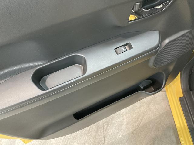X ファインセレクションSA 地デジナビ バックカメラ 追突被害軽減ブレーキ スマアシ1 地デジナビ Bluetooth DVD再生 CD録音 バックカメラ 両側電動スライドドア 運転席シートヒーター ETC LED キーフリー セキュリティーアラーム(69枚目)