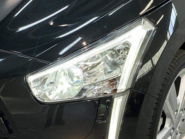 ローブ S 5MT MOMO製ハンドル 届出済未使用車 5MT MOMO製ハンドル レカロシート ビルシュタイン製ショックアブソーバー 全席シートヒーター LEDヘッドライト キーフリーシステム セキュリティーアラーム オートエアコン(12枚目)