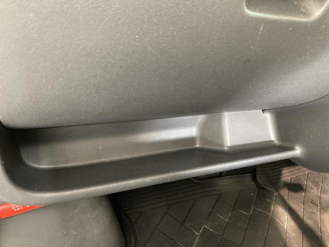 クルーズ AT ドライブレコーダー アウトレット 車検整備付 AT キーレスエントリー ドライブレコーダー スライドドア AM/FMラジオ マニュアルエアコン 前席パワーウィンドウ 電動格納式ドアミラー オーバーヘッドシェルフ マニュアルレベリング(42枚目)