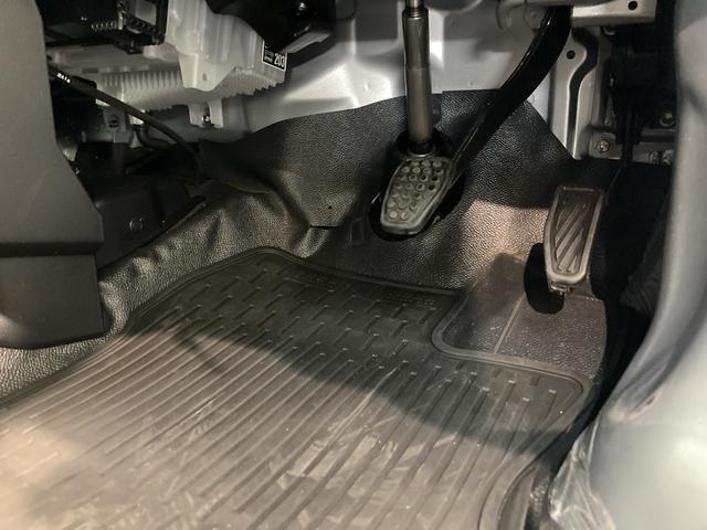 ハイゼットカーゴ ＤＸ　ＣＶＴ　キーレスエントリー　ＡＭ／ＦＭラジオ　衝突被害軽減ブレーキ　コーナーセンサー　ＣＶＴ　キーレスエントリー　ＡＭ／ＦＭラジオ　マニュアルエアコン　マニュアルレベリング　前席パワーウインドウ　エコアイドル（52枚目）