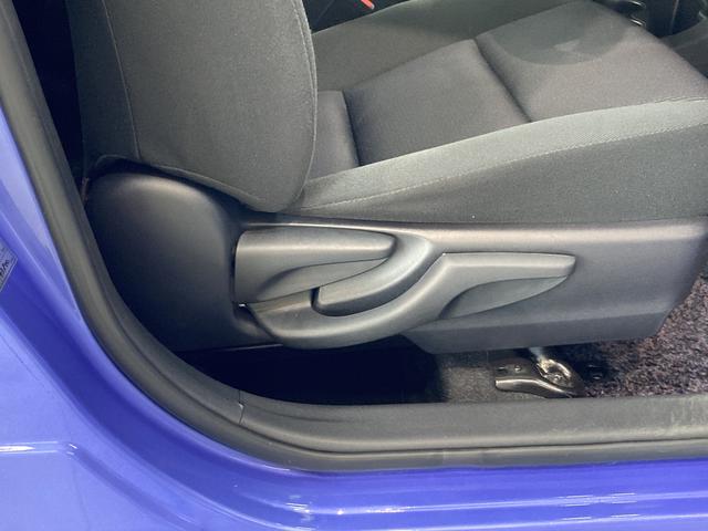 S フルセグナビ バックカメラ ETC車載器 車検整備付 フルセグナビ Bluetooth DVD再生 CD録音 バックカメラ ETC車載器 LEDヘッドライト オートライト オートエアコン スマートキー ハイブリッド(45枚目)