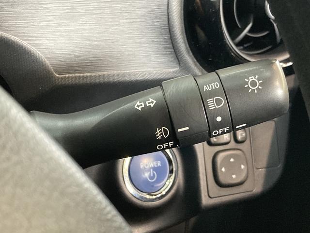 S フルセグナビ バックカメラ ETC車載器 車検整備付 フルセグナビ Bluetooth DVD再生 CD録音 バックカメラ ETC車載器 LEDヘッドライト オートライト オートエアコン スマートキー ハイブリッド(48枚目)